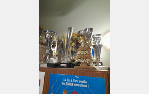 Trophée de Noël parmi les autres, chut personne n'a vu !!